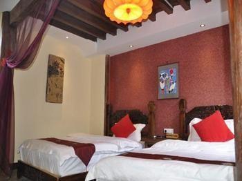 Nobles Living Castle Hotel Lijiang  Bagian luar foto