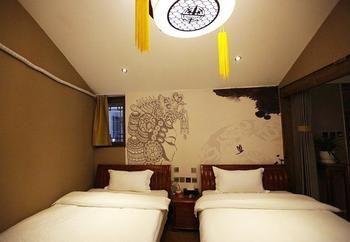 Nobles Living Castle Hotel Lijiang  Bagian luar foto