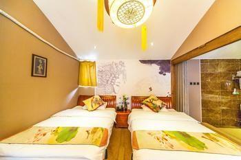 Nobles Living Castle Hotel Lijiang  Bagian luar foto
