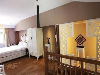 Nobles Living Castle Hotel Lijiang  Bagian luar foto